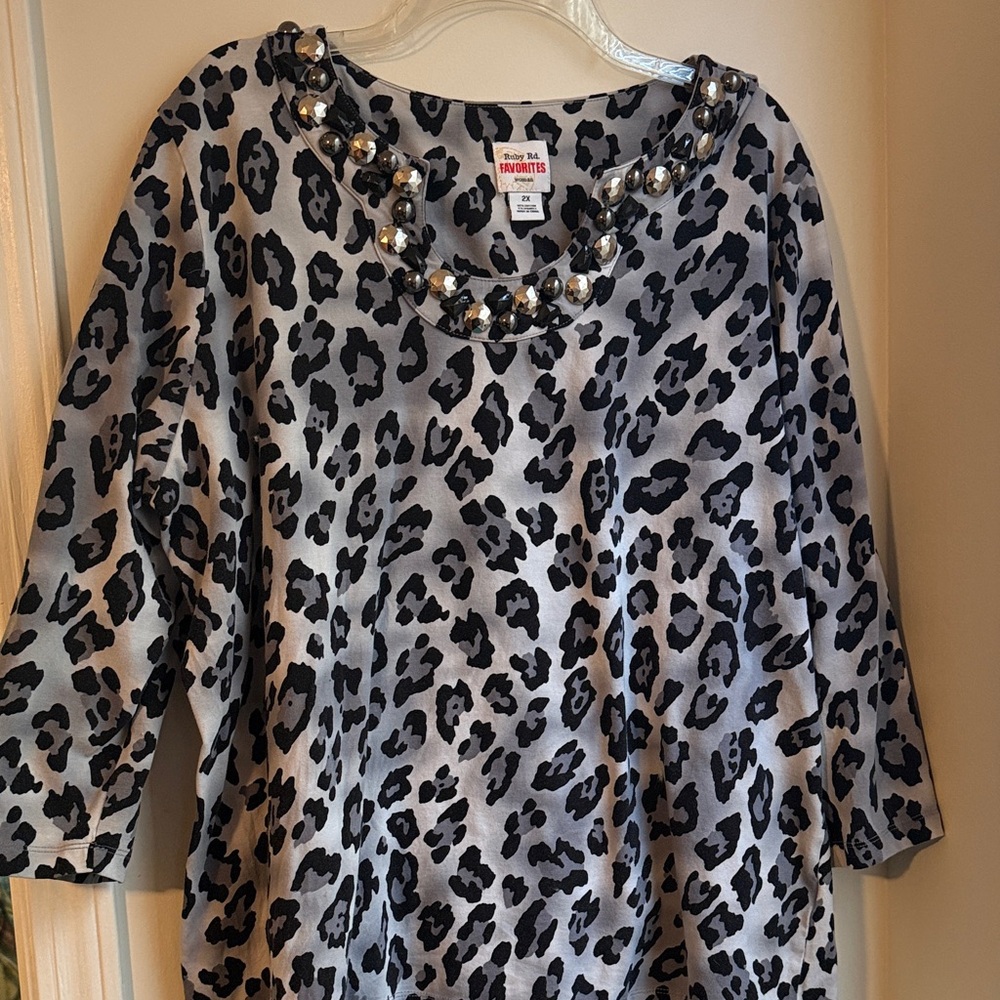 Ruby Rd. Black and White Leopard Print Top 2X